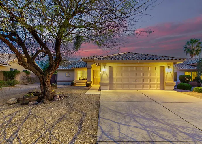Sunny Serenity: Mesa Masterpiece