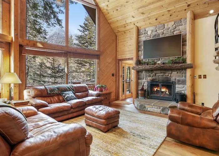 Beartooth Lodge With Hot Tub And Stuart Falls Views