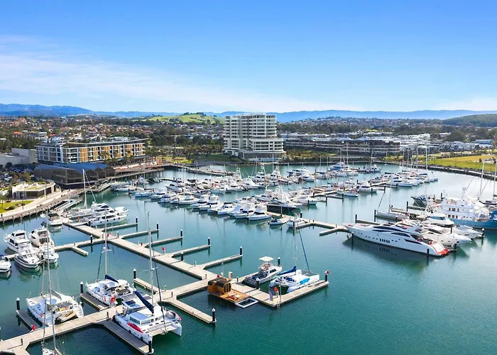 Nautilus View - Luxury Marina Getaway