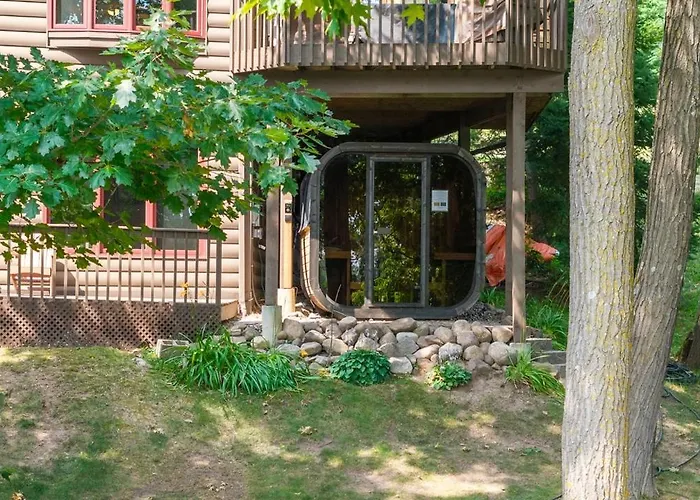 Loonstar Lodge