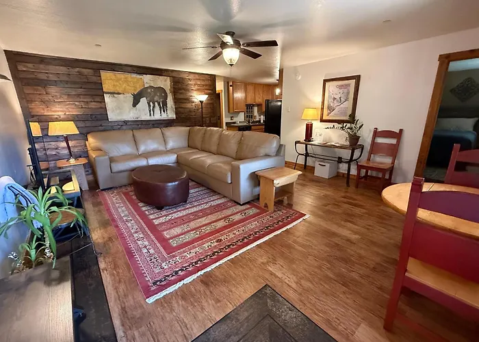 3Br Mountain Condo Pet Friendly