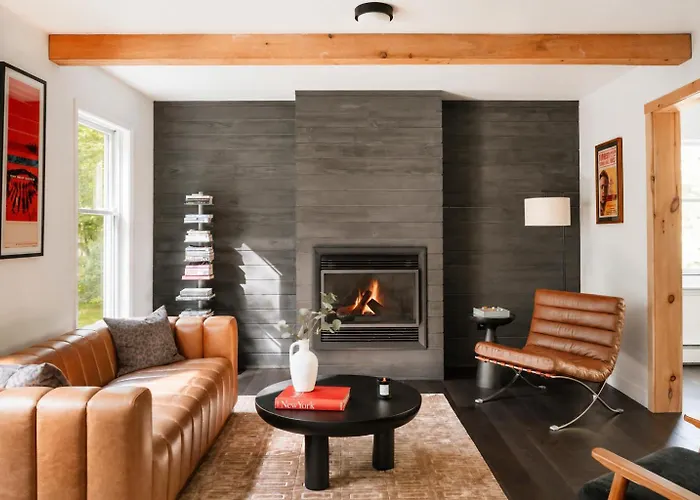 Hot Tub, Fire Pit, Theater, Games & Ev Sleeps 8