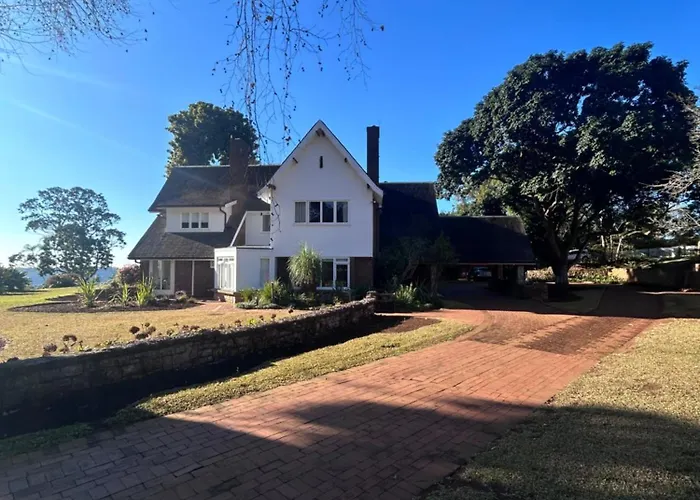 7 On Churchill Guest House