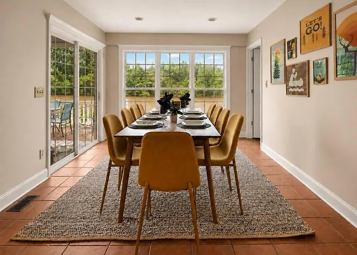 Lkj - Lakefront Home, Hot Tub, Fire Pit, Games And Movie Room!