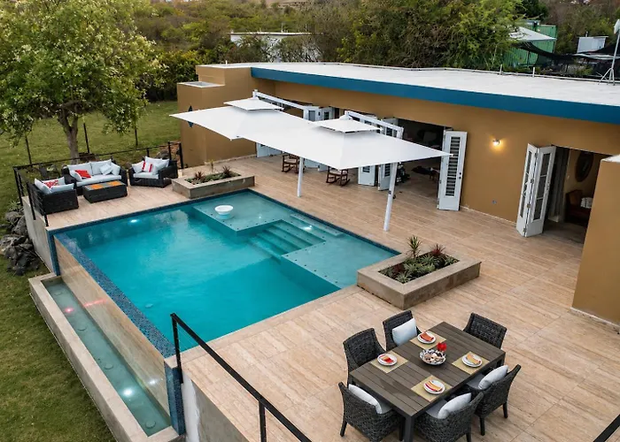 Luxury Island 2 Bedroom 2Ba Getaway Featuring Spectacular Views And King Beds