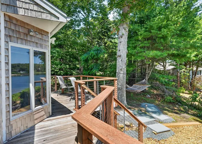 Steps To Beach: Martha'S Vineyard Private Retreat!