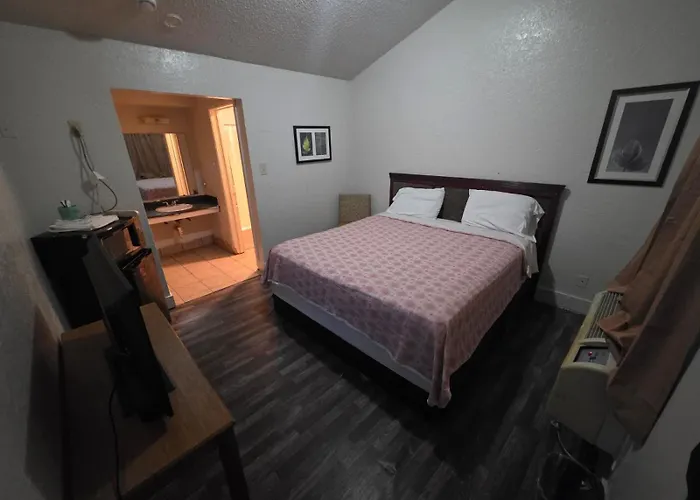 Relax Motel