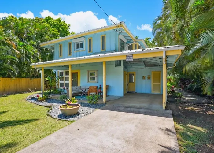 5 Bed House Walk To Shops Beach And Restaurants