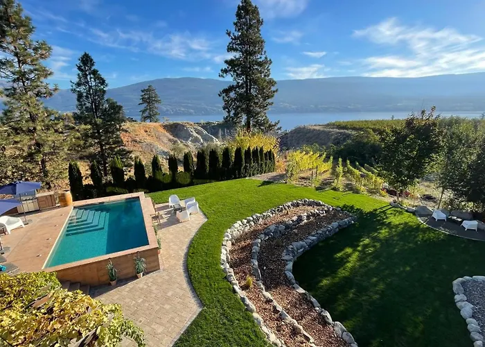 Summerland Lakeview Vineyard With Pool