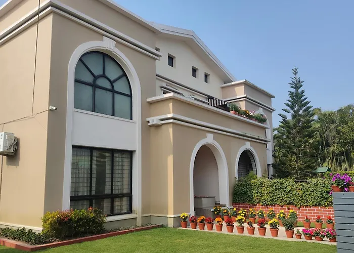 Bhromor -A Pet-Friendly Villa