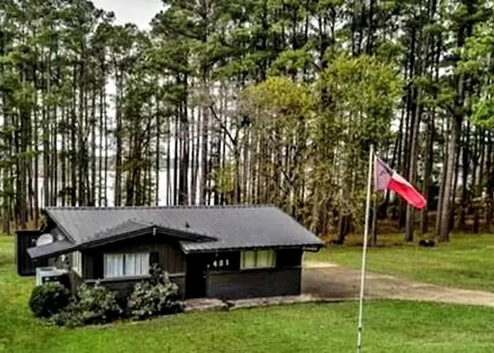 The Knotty Pine On Lake O The Pines: Waterfront Vacation Rental In Jefferson, Texas