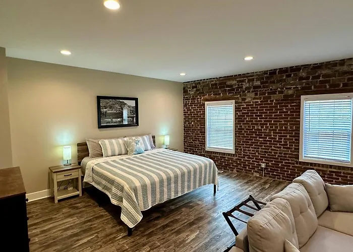 Mill View Suite - River Rock Inn
