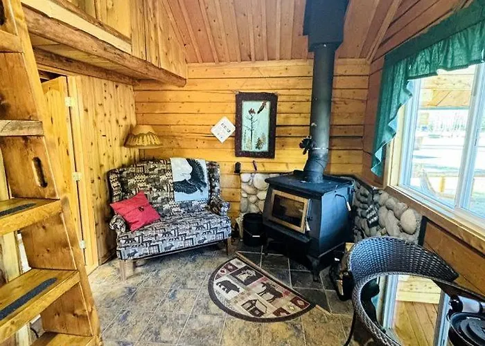 Cozy Rustic Creekside Cabin With Sauna Near Log Cabin Creek, Tol, Alaska