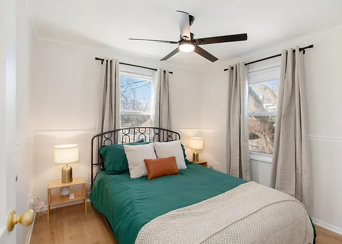 Charming 3Bd 2Br Dog Friendly