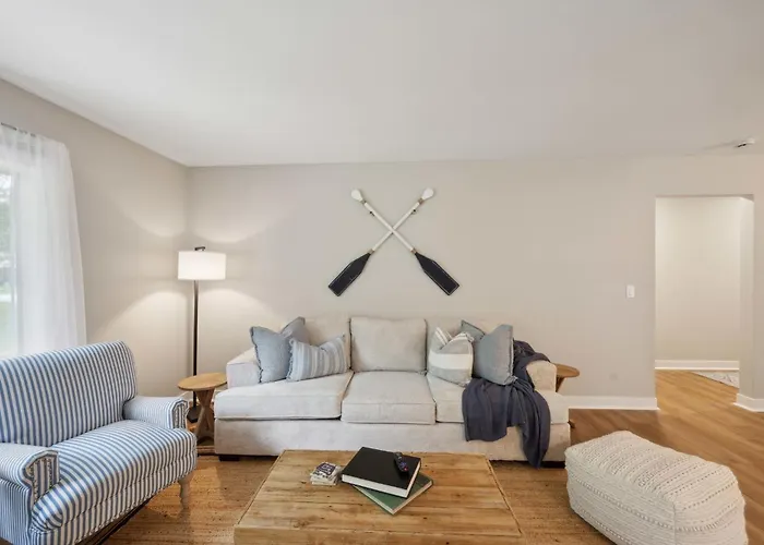 Serenity On Strauss 400 - Cozy Duplex In Prime Location