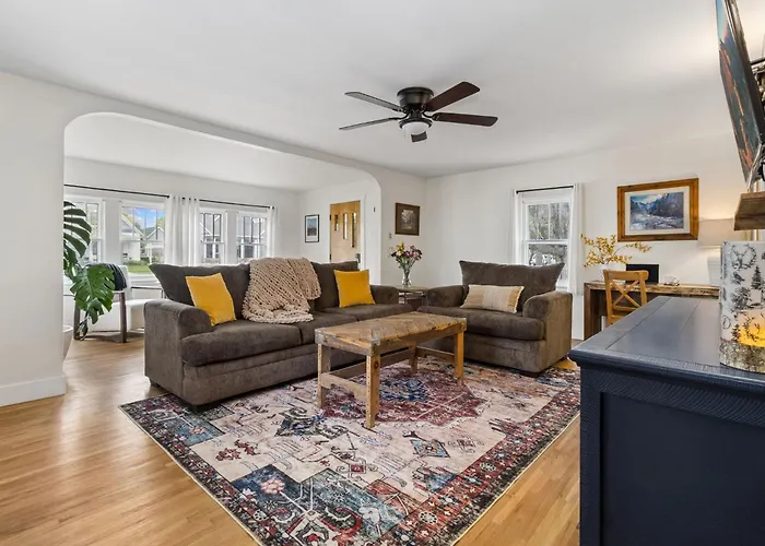 Walnut Street Retreat Downtown, Dog Friendly