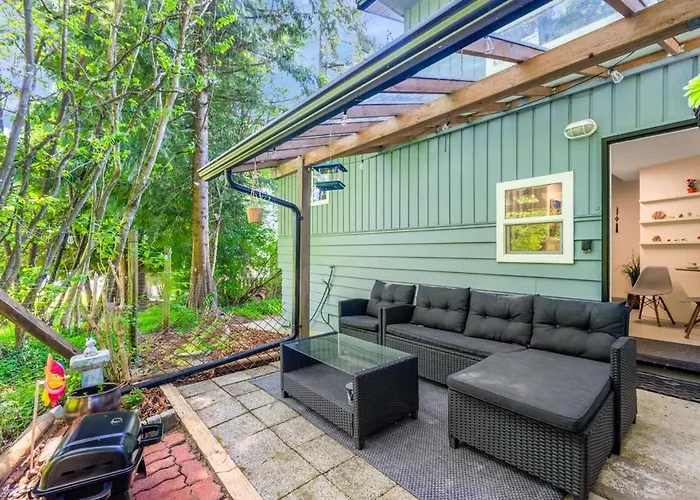Bright And Cozy 1Br Suite, Quiet Coquitlam Stay
