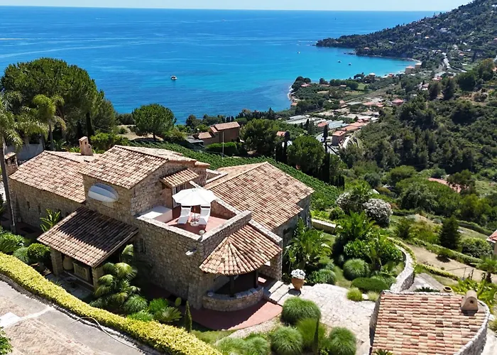 Villa Maria Pia - Mediterranean Luxury, Sea Views, Private Beachfront Parking, Near Monaco & France