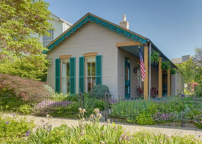 2Nd Street Inn: Historic 1870S Gem Steps From Main