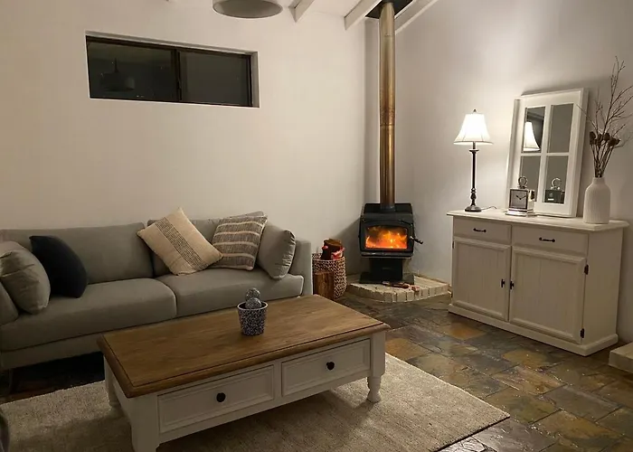 Preston Beach Tranquil Holiday Home - 3 Night Minimum Stay