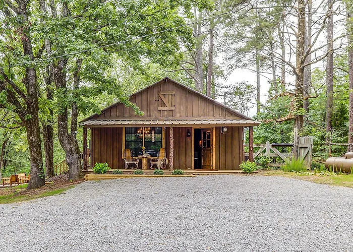 Renovated Cabin On 15 Forested Acres In Tillatoba!