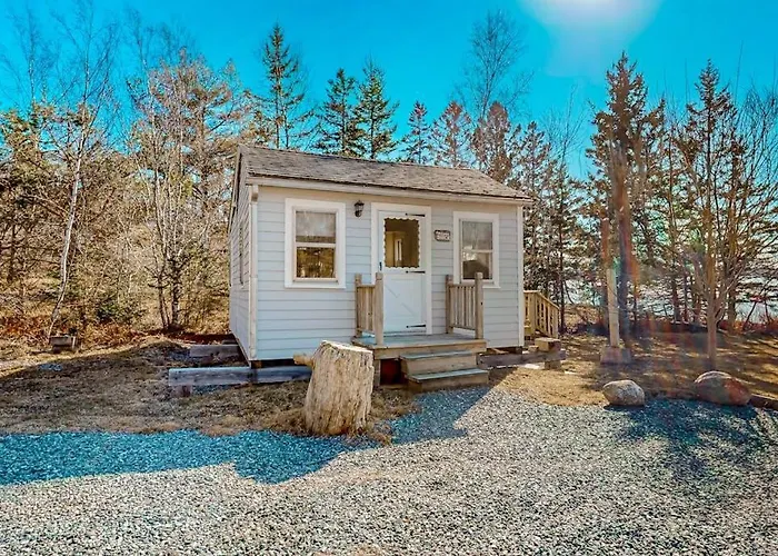 Charming Love Shack With Stunning Seaside Views And All The Comforts Of Home