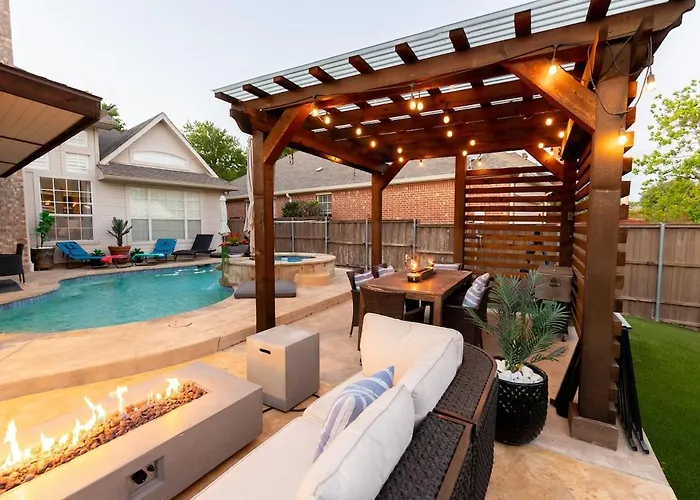 Stay At Golden Hour, Pool, Hot Tub, Sleeps 10 Or More