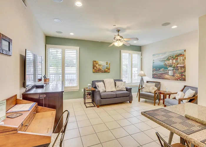 Walk To Town & Ocean! Pismo Beach Condo