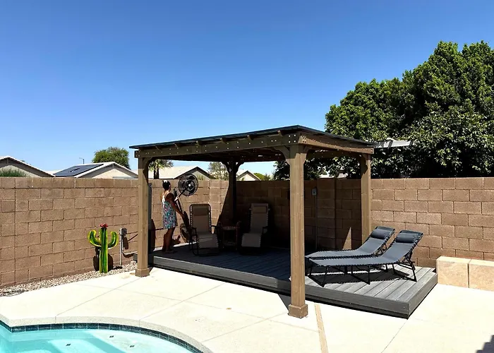 Centrally Located To Family Fun, Golf & Baseball!