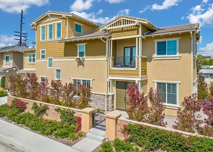 Torrance Downtown Spacious 5Bedroom 4Bathroom House Free Parking Wifi Near Harbor Ucla Spacex