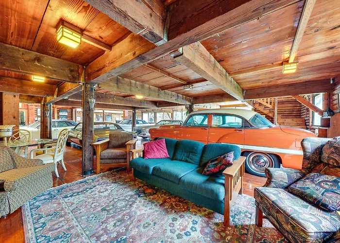 Gig Harbor Log Estate W/ Classic Cars & Game Room!