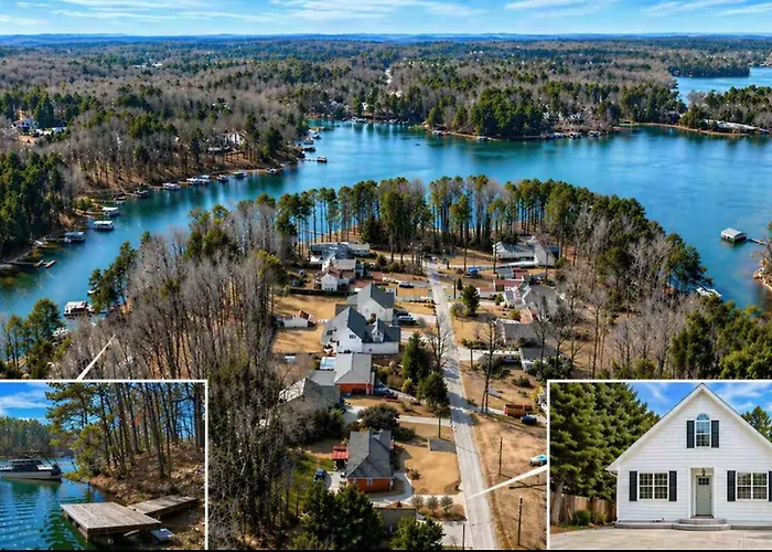 Lake Lanier Escape Near Atlanta Dock & Kayaks 2 Kitchens, 2 Laundry Arcade Pool Table And More!