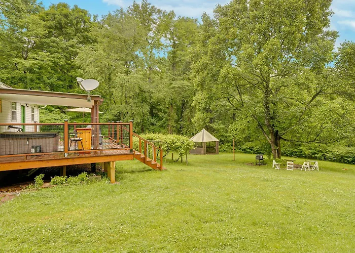 Walk To Town: Fayetteville Retreat W/ Hot Tub!