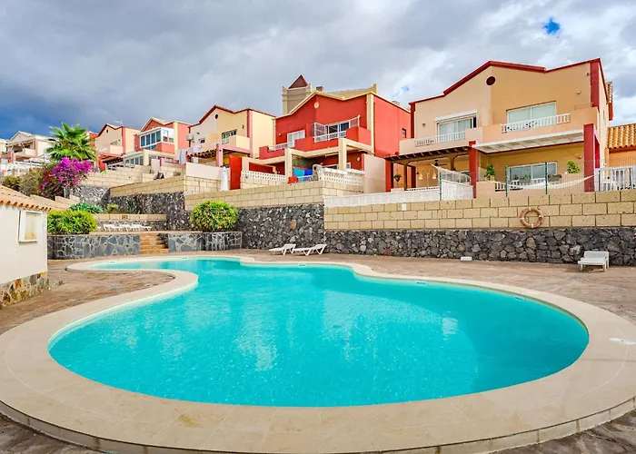 Belvedere Sea View Townhouse - Private Terrace, Bbq & Pool