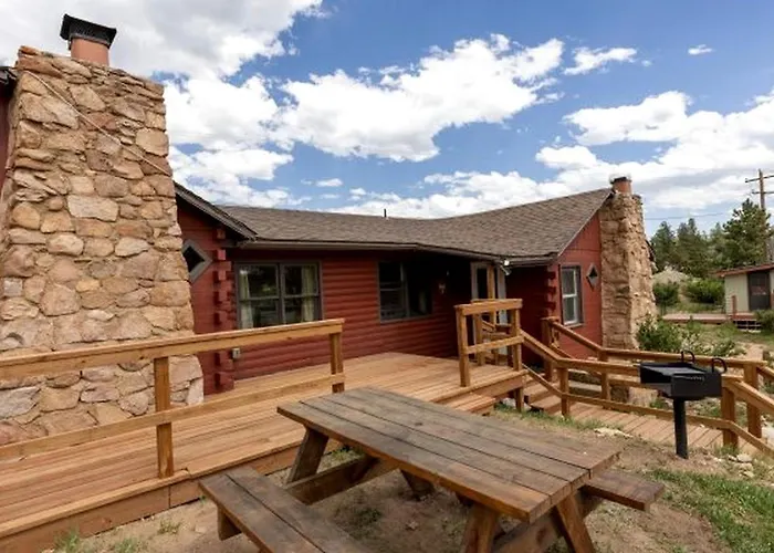 Conjoined Cabin With Fireplace In Red Feather Lakes, Colorado, Perfect For A Family Holiday