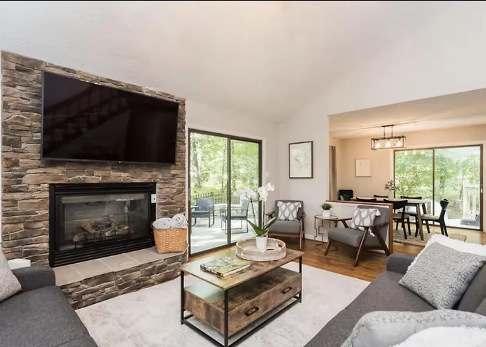 Unc Game Day Retreat, Hot Tub, Near Stadium And Franklin St