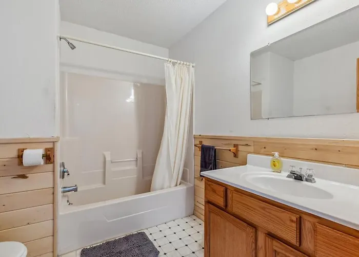 Lakeside Condo #18 4Br 4Ba Timberlane Resort