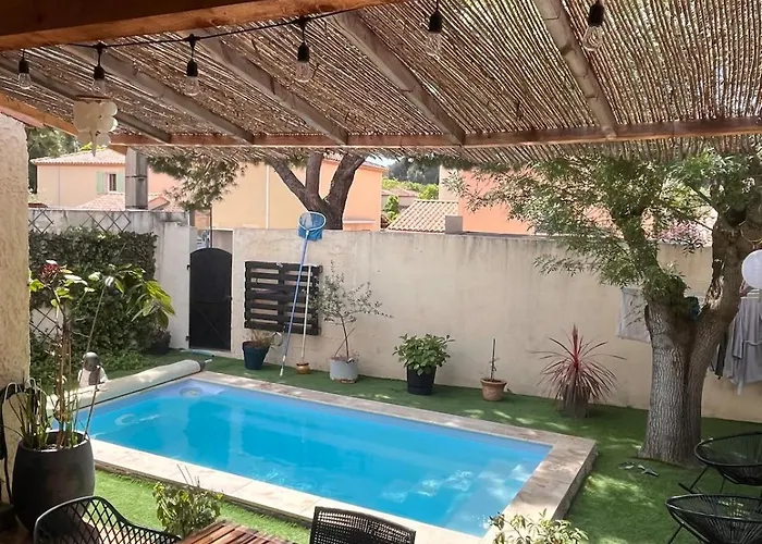 Maison Proche Centre Ville Avec Piscine Privee Et 2 Chambres - 4 Personnes