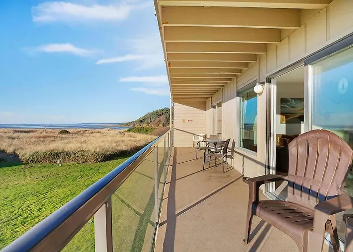 Hi-Tide Resort Queen Bed Unit 12