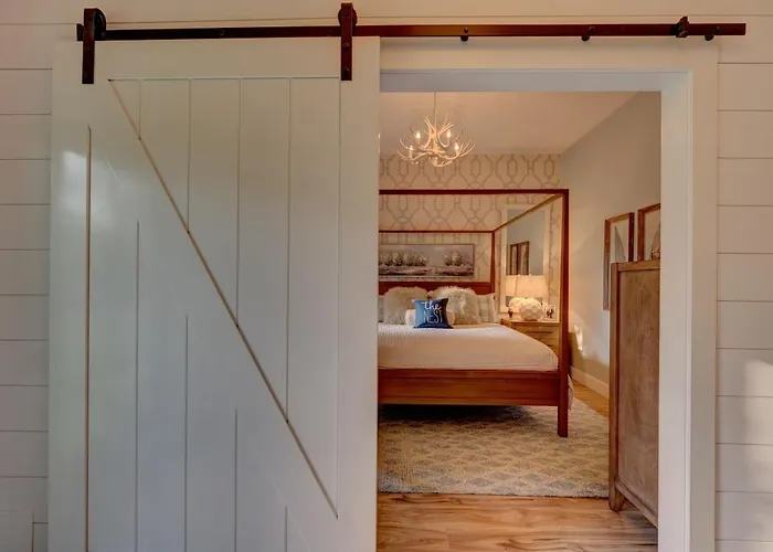 The Nest Luxury Retreat Steps From Owl'S Nest