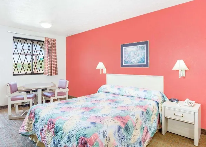 Travelodge By Wyndham Parkersburg
