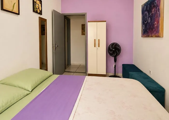 Nomah Hostel