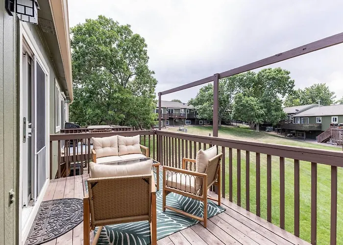 Littleton Trails & Town Retreat At Aspen Grove