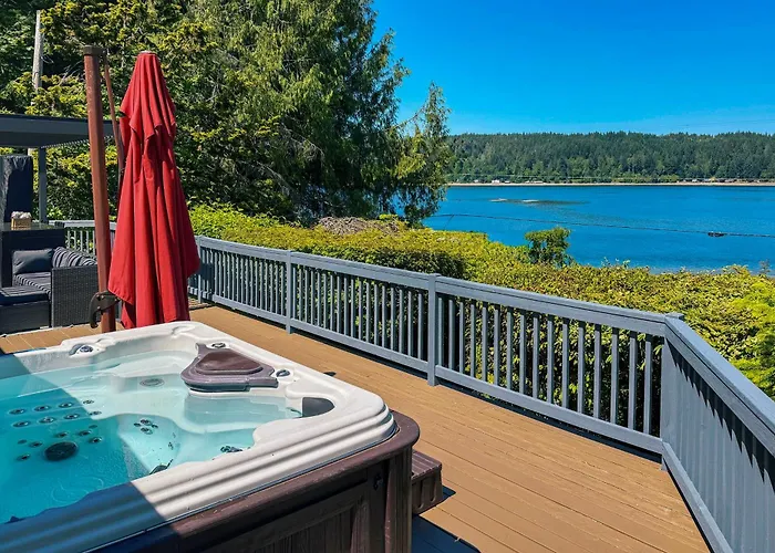 Waterfront Union Getaway W/ Ocean & Mtn Views