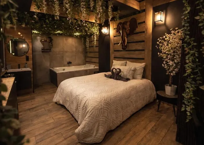 Love Room Jungle Saint-Cyr-Sur-Mer