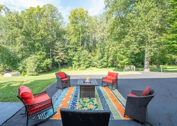 Roomy Retreat Martinsville Speedway