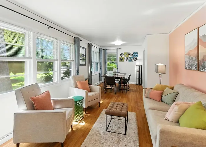 Charming Ranch, 2Br Oasis Downtown Travelers Rest