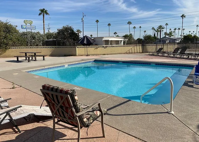Budgetel Inn & Suites