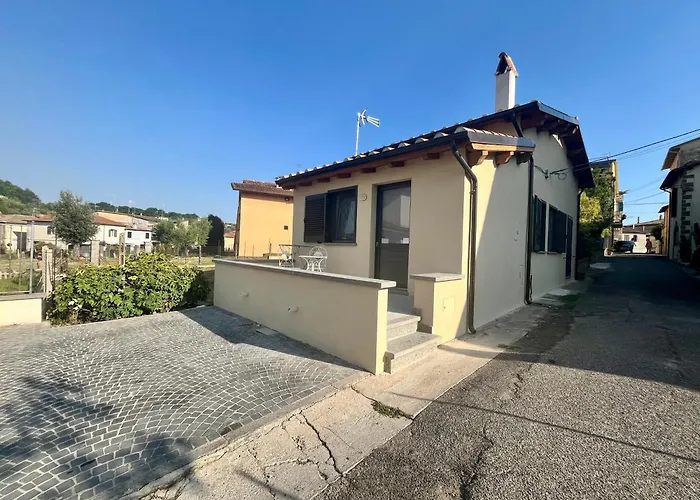 Da Nonna Annita - Alloggio Turistico Indipendente Con Parcheggio Privato
