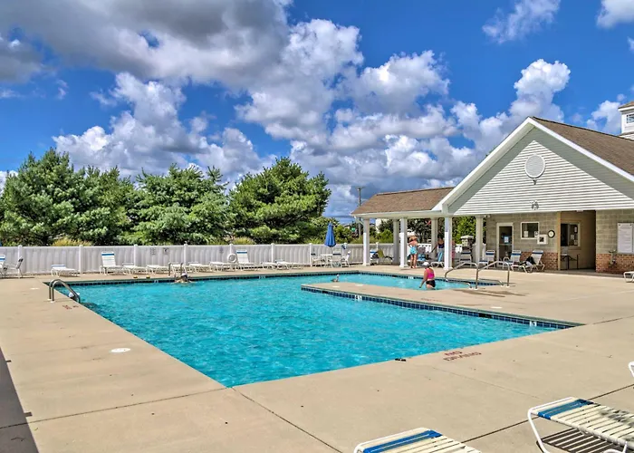 The Breeze At Lewes Condo W/ Pool | Bike To Beach!